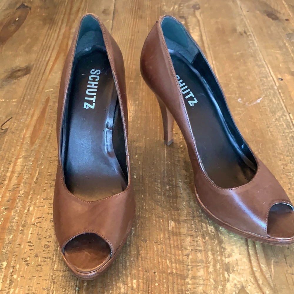 Schultz Brazilian leather Peeptoe platform heels 39/9
